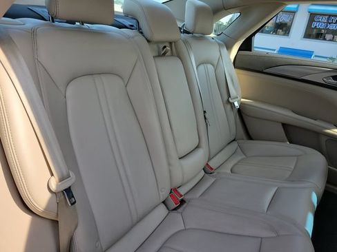Used 2019 Lincoln MKZ Premiere FWD image 17