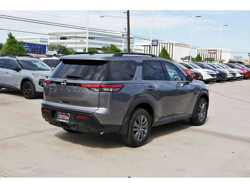 New 2026 Nissan Pathfinder SV w/ SV Premium Package FWD image 4