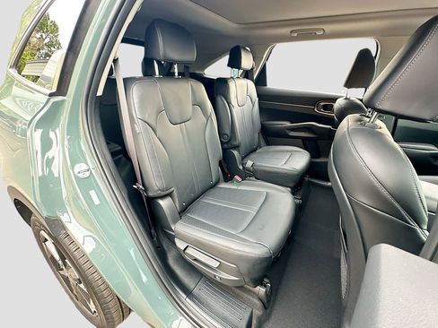 Certified 2025 Kia Sorento EX w/ EX Panoramic Sunroof Package FWD image 28