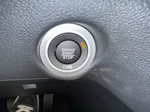 New 2026 Chrysler Pacifica Select image 34