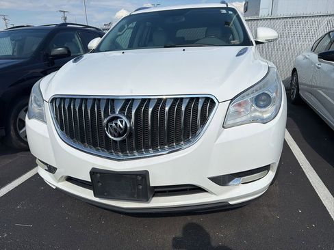 Used 2013 Buick Enclave Leather FWD image 2
