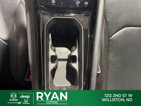 Used 2023 Jeep Compass Trailhawk w/ Trailhawk Elite Group AWD/4WD image 29