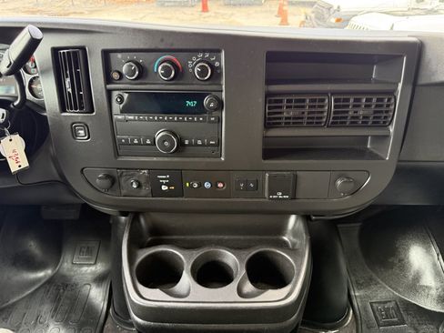 Used 2020 Chevrolet Express 3500 LT w/ LT Preferred Equipment Group RWD image 26