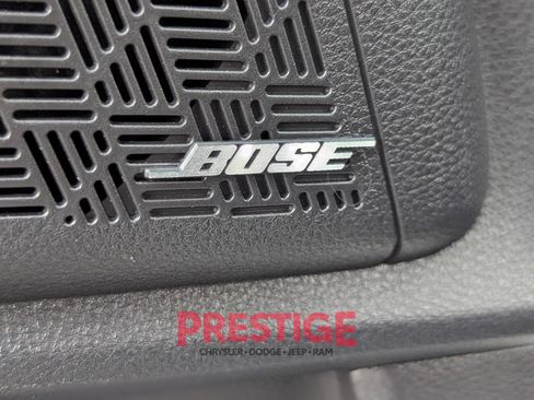 Used 2025 Kia Carnival SX Prestige FWD image 24