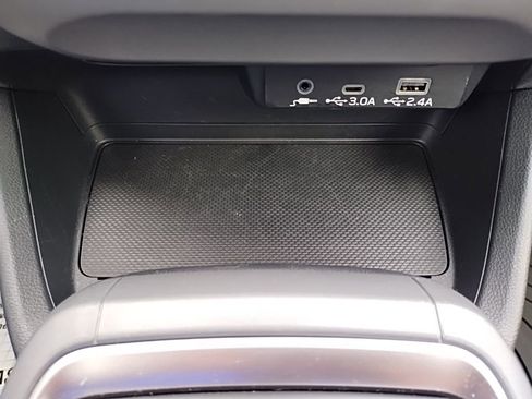 Certified 2025 Subaru Crosstrek 2.0i Premium image 31