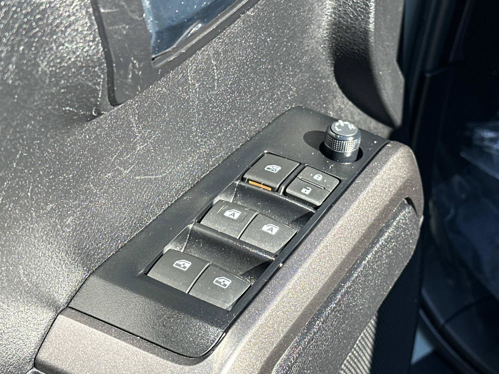 Used 2023 Toyota Tacoma TRD Off-Road AWD/4WD image 17