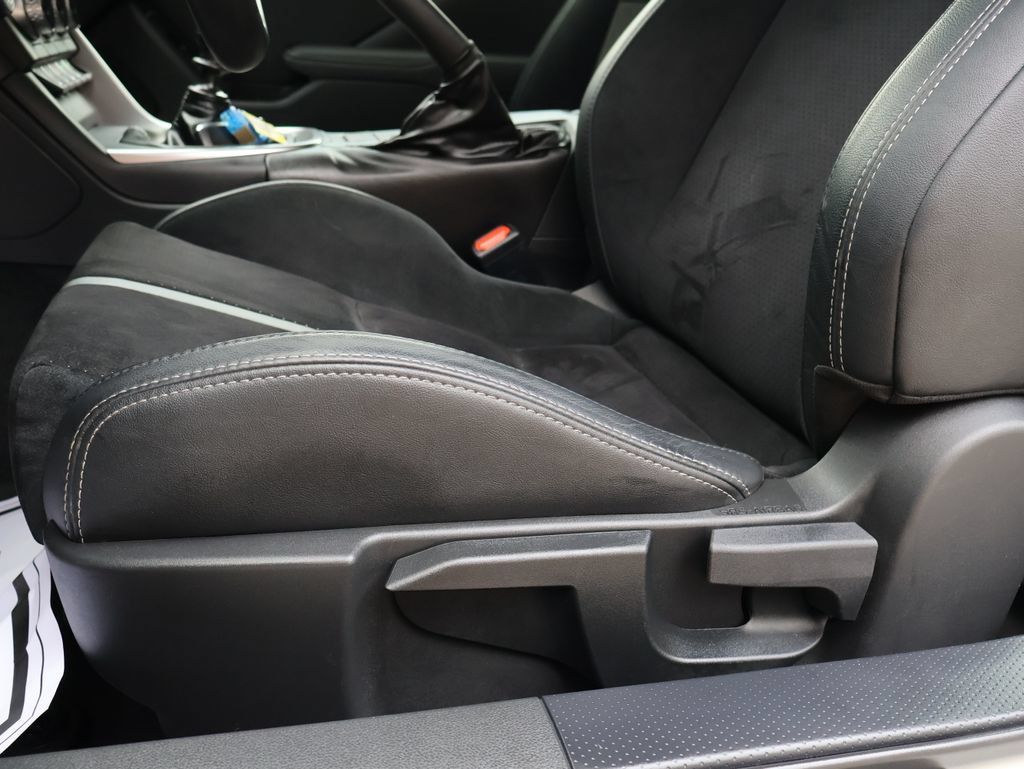 Used 2025 Toyota GR86 Premium w/ ALL Weather Mat Package (TMS) RWD image 12