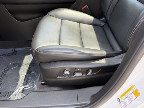 Used 2023 Cadillac XT4 Premium Luxury w/ Technology Package AWD/4WD image 15