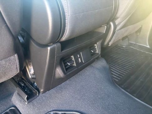 Used 2025 Chevrolet Silverado 2500 Custom w/ Custom Convenience Package image 22