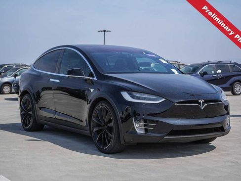 Used 2018 Tesla Model X 75D AWD/4WD image 3