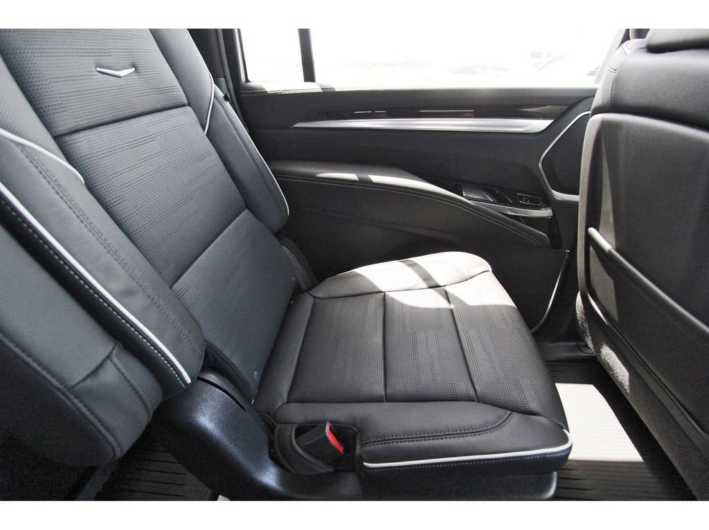 New 2027 Cadillac Escalade ESV Luxury RWD image 11