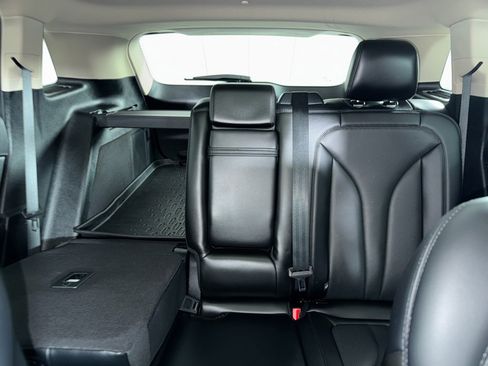 Used 2022 Lincoln Nautilus Reserve w/ Monochromatic Package image 6