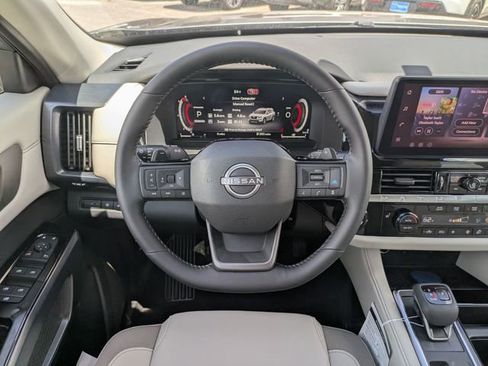 New 2026 Nissan Pathfinder SL FWD image 31