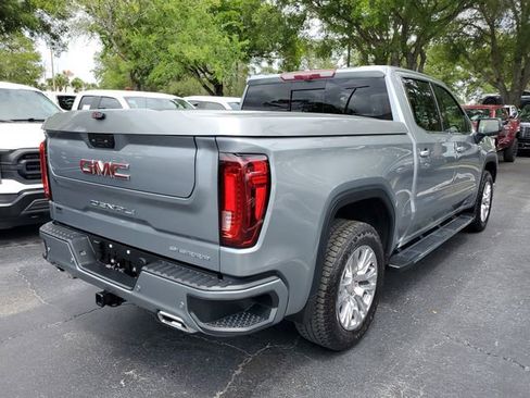 Used 2025 GMC Sierra 1500 Denali w/ Technology Package AWD/4WD image 4