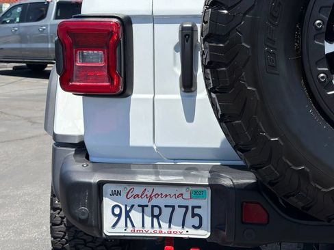 Used 2024 Jeep Wrangler Unlimited Rubicon AWD/4WD image 16