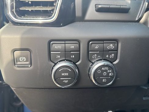 New 2026 GMC Sierra 2500 Denali w/ Denali Reserve Package image 13