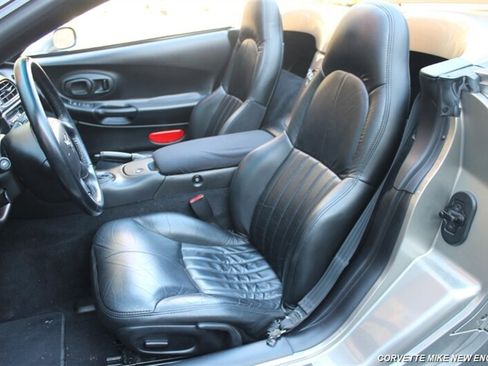 Used 2000 Chevrolet Corvette Coupe w/ Memory Pkg RWD image 24