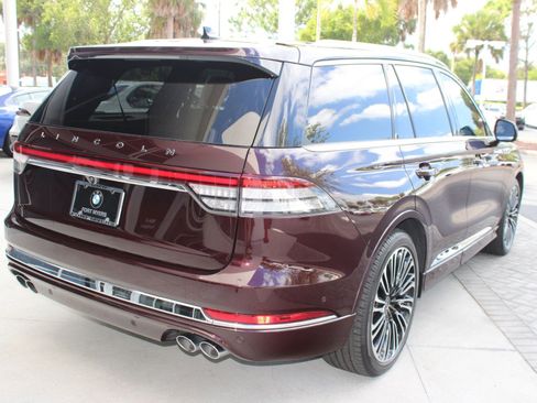 Used 2023 Lincoln Aviator Black Label w/ Dynamic Handling Package image 9