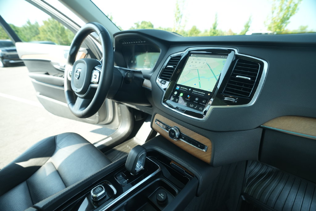 Used 2023 Volvo XC90 B5 Plus w/ Protection Package AWD/4WD image 39