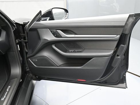 New 2025 Porsche Taycan GTS image 31