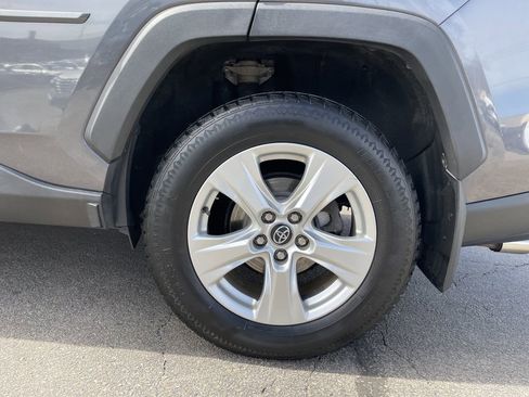 Used 2020 Toyota RAV4 XLE w/ Convenience Package image 10