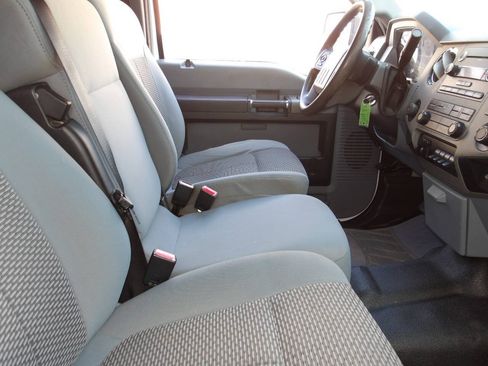 Used 2011 Ford F250 XLT w/ XLT Interior Pkg AWD/4WD image 18