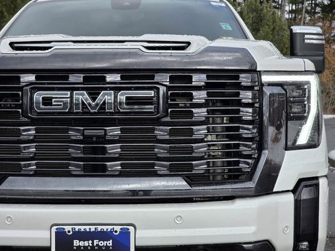 Used 2024 GMC Sierra 2500 Denali Ultimate image 3