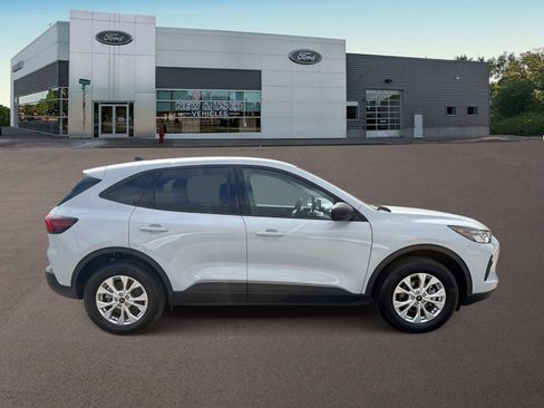Certified 2025 Ford Escape Active AWD/4WD image 12
