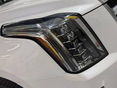 Used 2020 Cadillac Escalade Luxury image 4