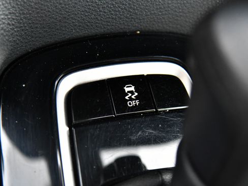 Used 2024 Toyota Corolla LE image 25