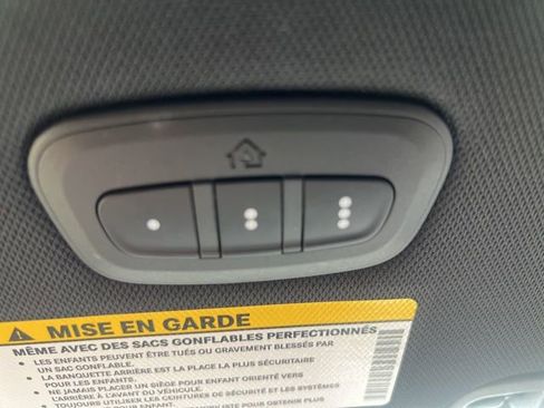 New 2026 Chrysler Pacifica Select image 35