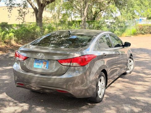 Used 2013 Hyundai Elantra GLS w/ Preferred Pkg FWD image 4