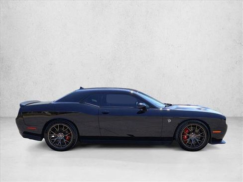 Used 2016 Dodge Challenger SRT Hellcat RWD image 4