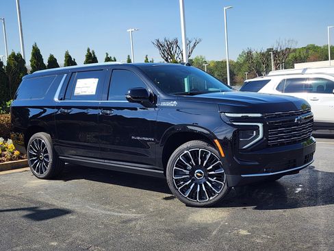 New 2026 Chevrolet Suburban High Country AWD/4WD image 3