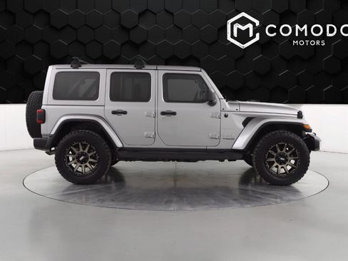 Used 2021 Jeep Wrangler Unlimited Sahara w/ Uconnect 4C Nav & Sound Group image 2