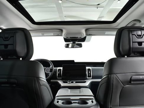 New 2027 Ford Expedition Max Active AWD/4WD image 17