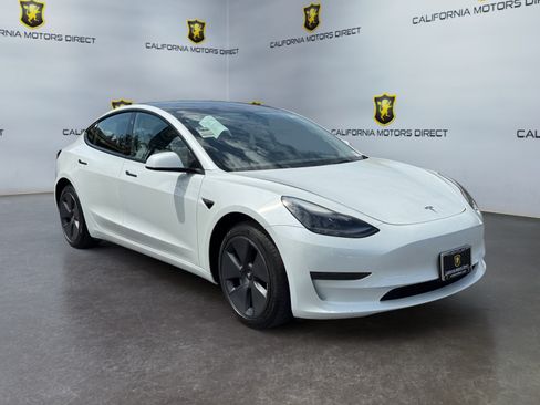 Used 2023 Tesla Model 3 Standard Range RWD image 7