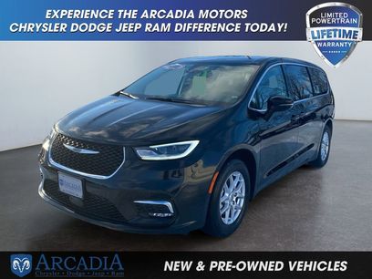 Used 2024 Chrysler Pacifica Touring-L