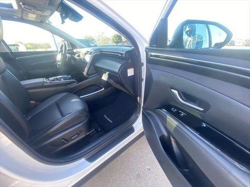 New 2024 Hyundai Tucson Limited image 17