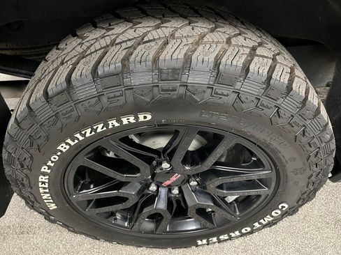 Used 2025 GMC Sierra 1500 Elevation w/ Elevation Premium Package image 21