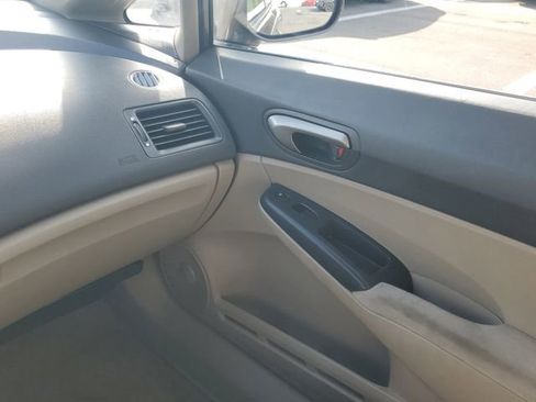 Used 2010 Honda Civic LX image 28