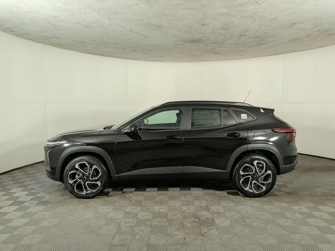 New 2026 Chevrolet Trax RS image 3