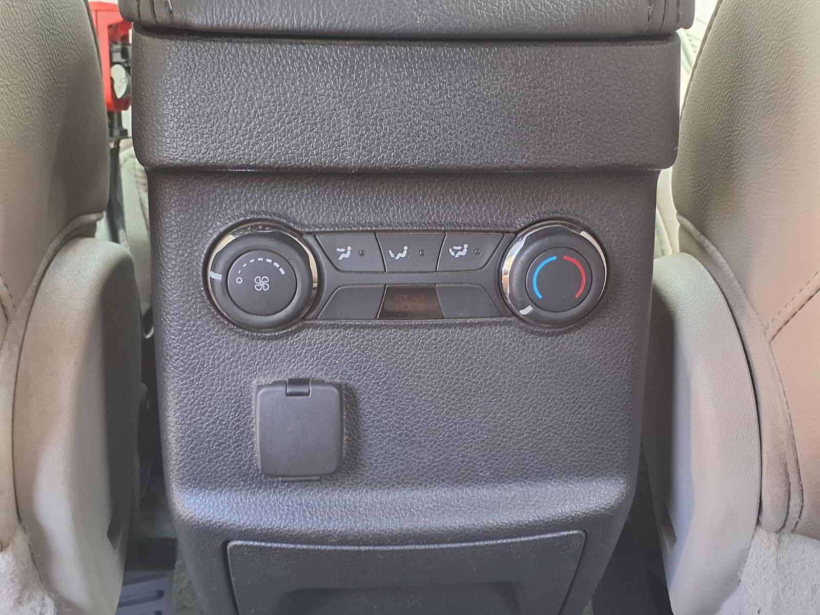Used 2014 Ford Explorer XLT w/ Equipment Group 202A FWD image 16
