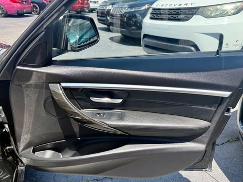 Used 2016 BMW 328i xDrive Sedan AWD/4WD image 27