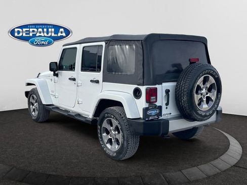 Used 2018 Jeep Wrangler Unlimited Sahara image 3