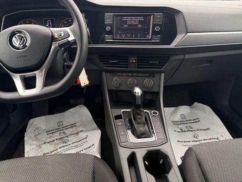 Used 2019 Volkswagen Jetta S image 11