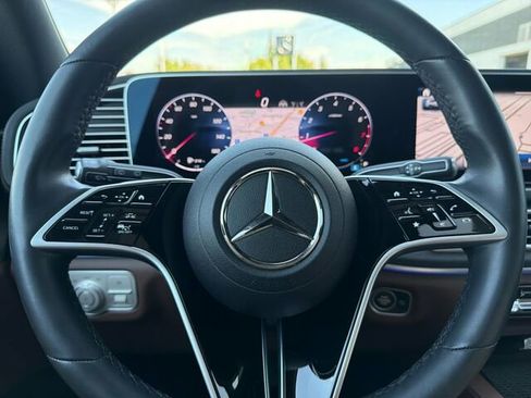 Certified 2024 Mercedes-Benz GLS 450 4MATIC image 31