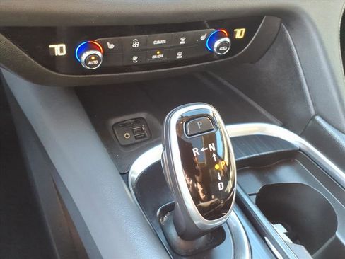 Used 2021 Buick Enclave Essence w/ Sound and Sites Package image 13