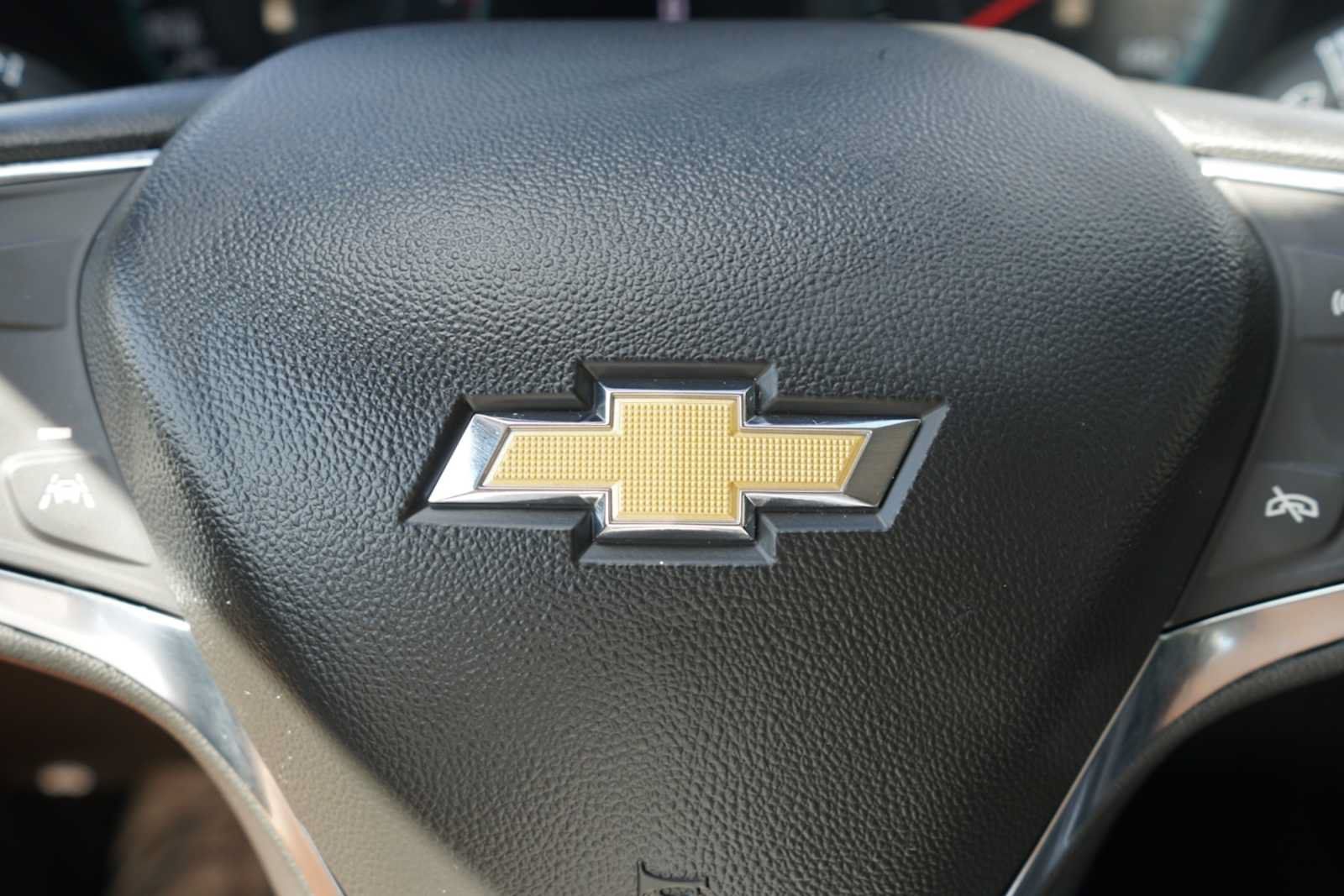 Used 2025 Chevrolet Malibu LT FWD image 13