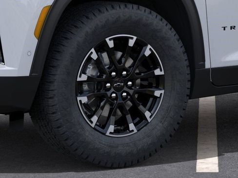 New 2026 Chevrolet Traverse Z71 w/ Enhanced Driving Package AWD/4WD image 9